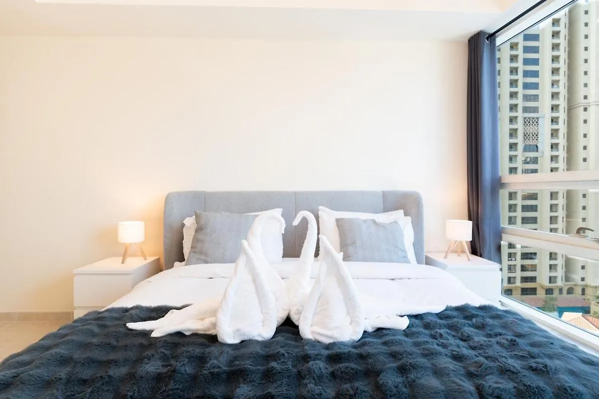 Luxury Waterfront Marina Stay Dubaj 0*,